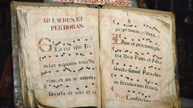 Jose Eduardo De Oliveira e Silva nos convida a redescobrir o Canto Gregoriano como expressão de beleza e devoção na liturgia.