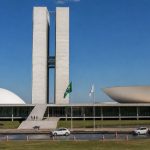Fim da escala 6x1: debate político sobre custos empresariais e impactos na economia